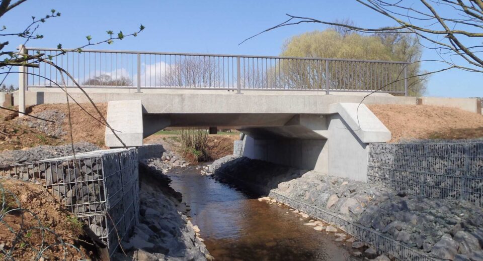 Erneuerte Brücke Wollmar
