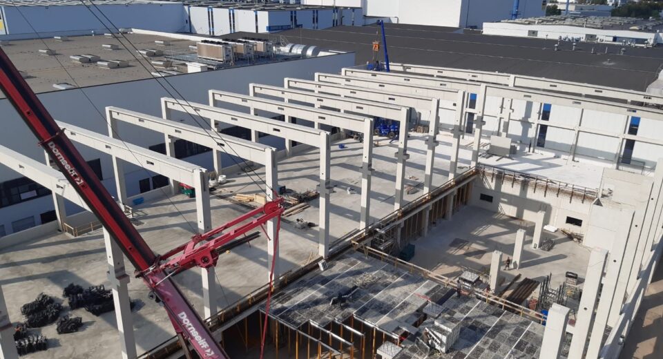 Stahlkonstruktion Produktionshalle