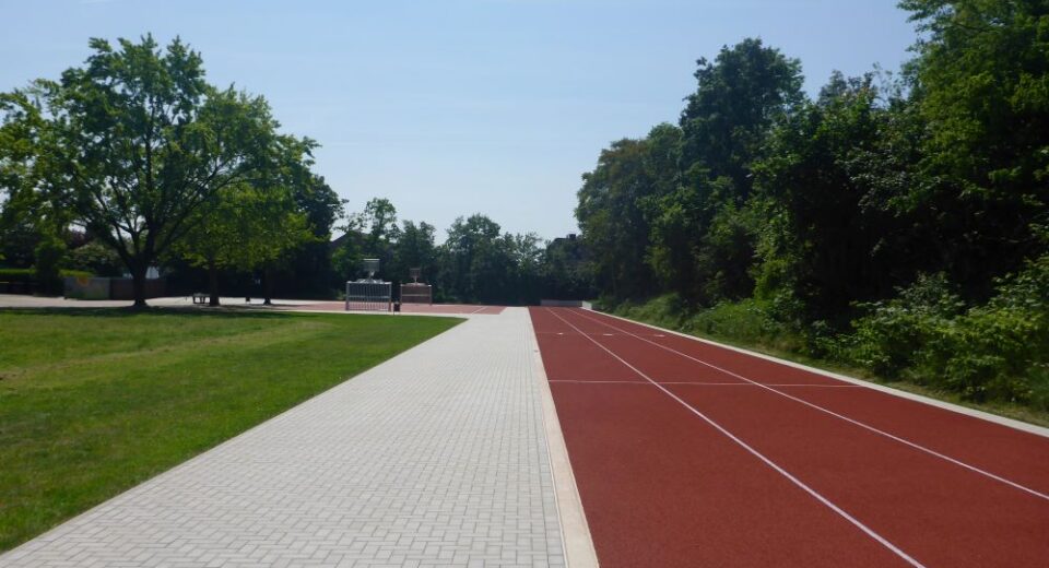 Laufstrecke Sportplatz Duisburg Schule van-gogh-straße
