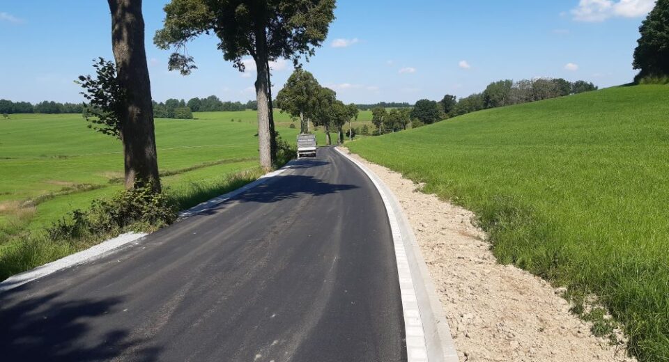 Ausgebaute Fahrbahn der K1